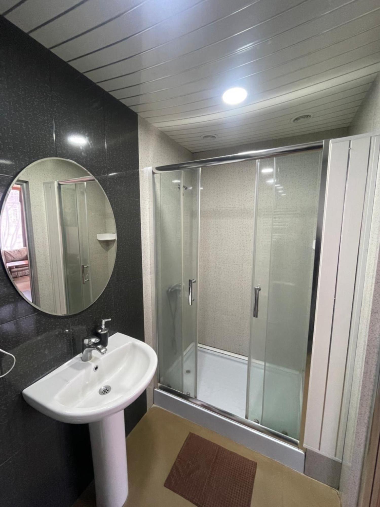 Downtown B&B Vanadzor Bagian luar foto