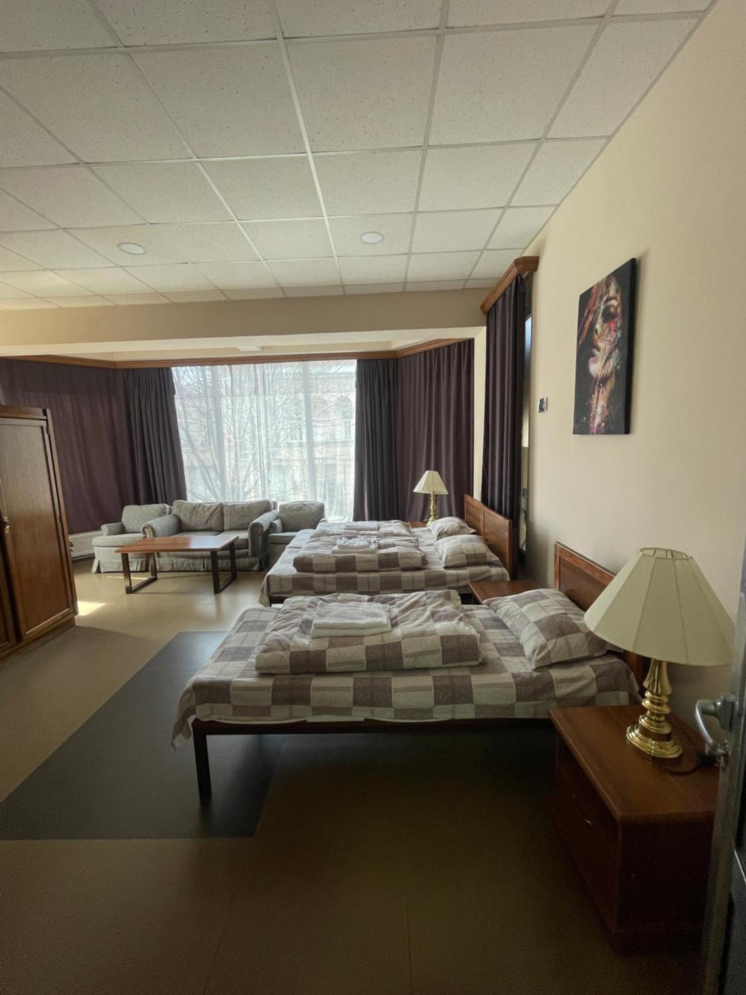 Downtown B&B Vanadzor Bagian luar foto