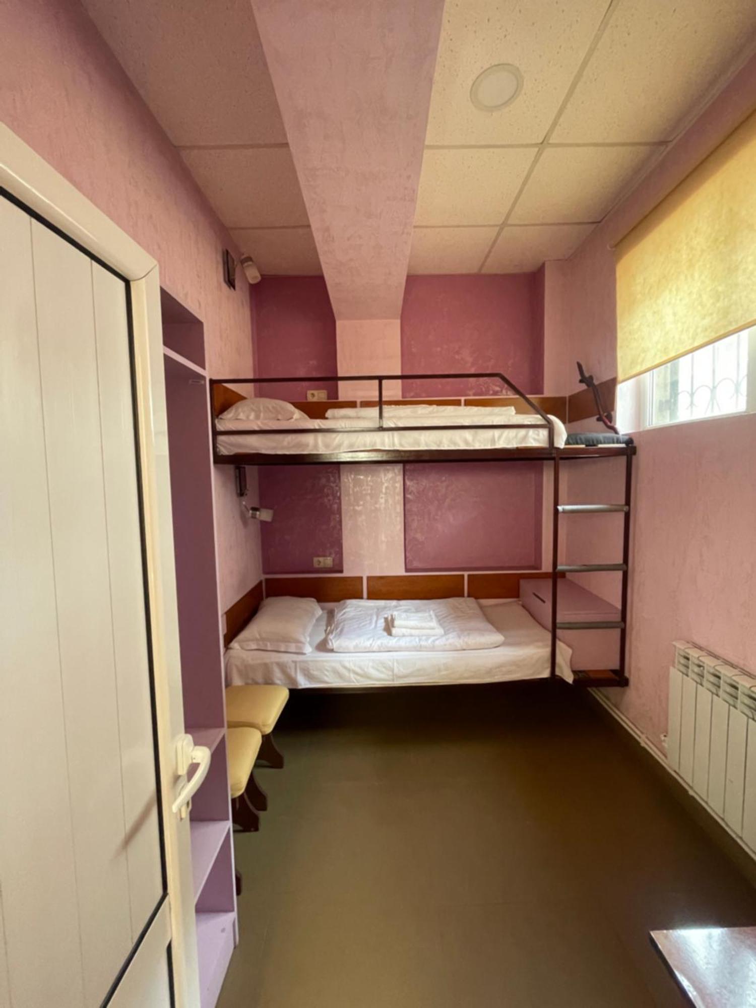 Downtown B&B Vanadzor Bagian luar foto