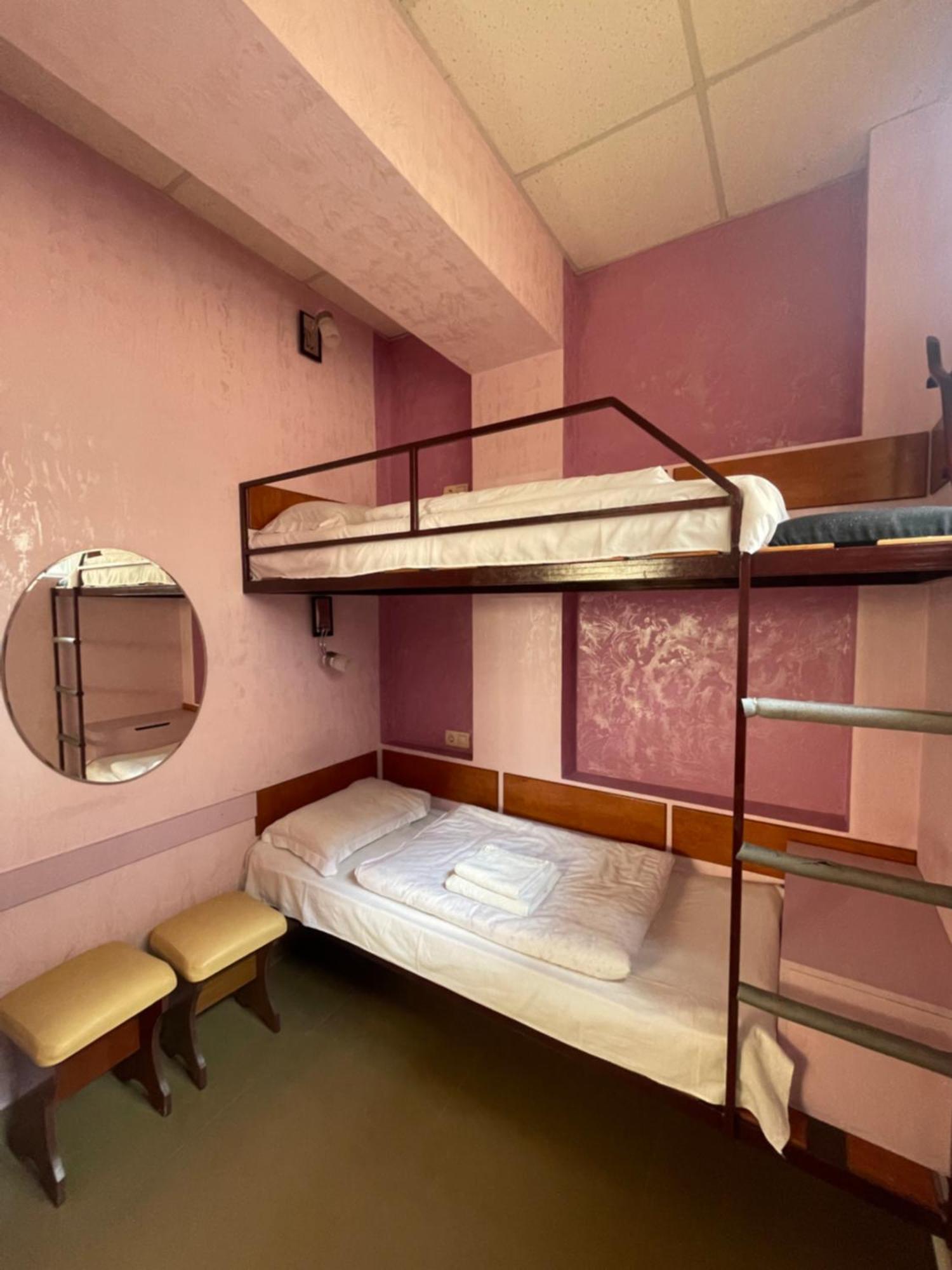Downtown B&B Vanadzor Bagian luar foto