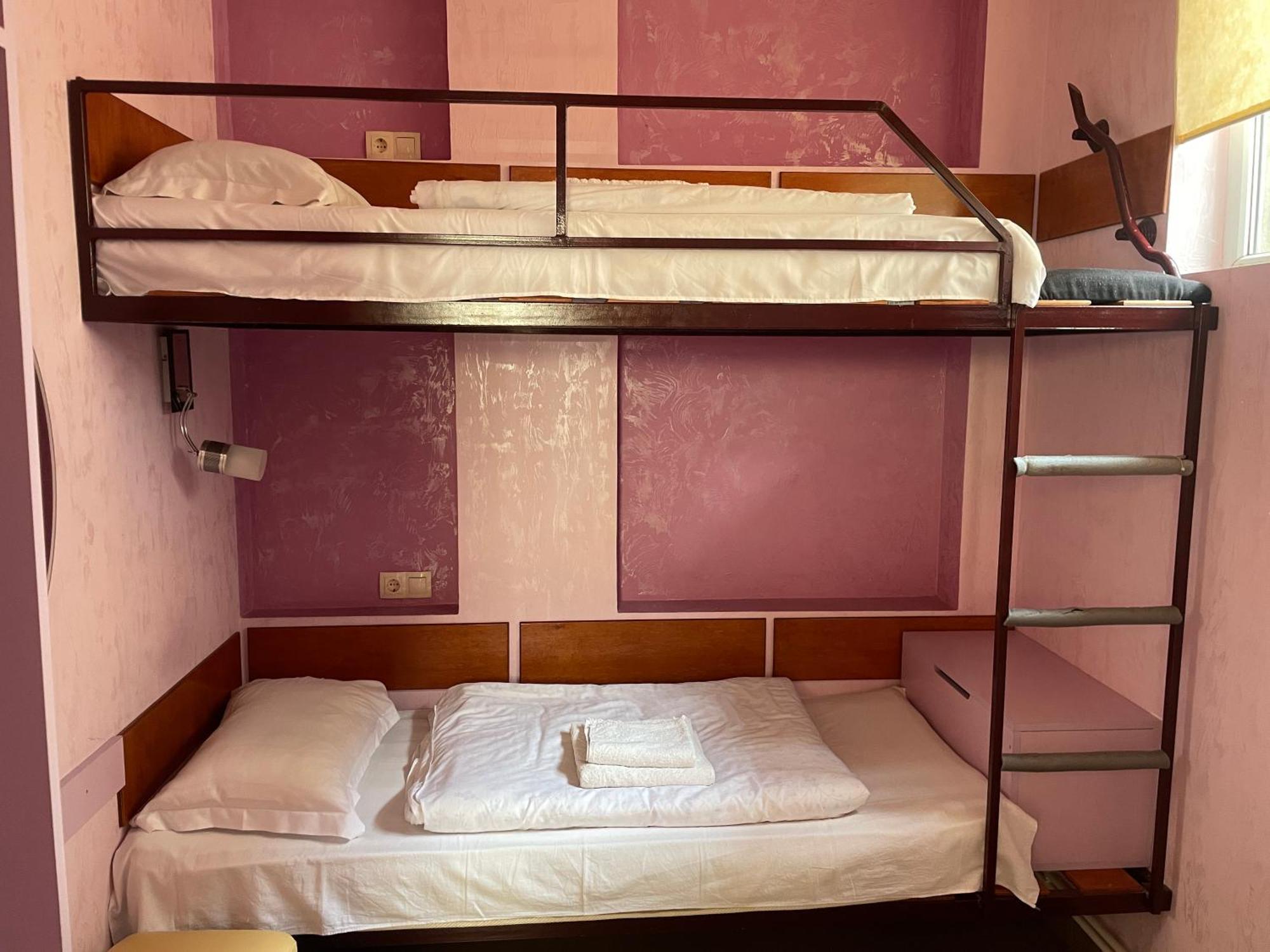 Downtown B&B Vanadzor Bagian luar foto