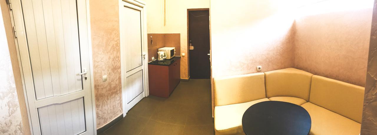 Downtown B&B Vanadzor Bagian luar foto