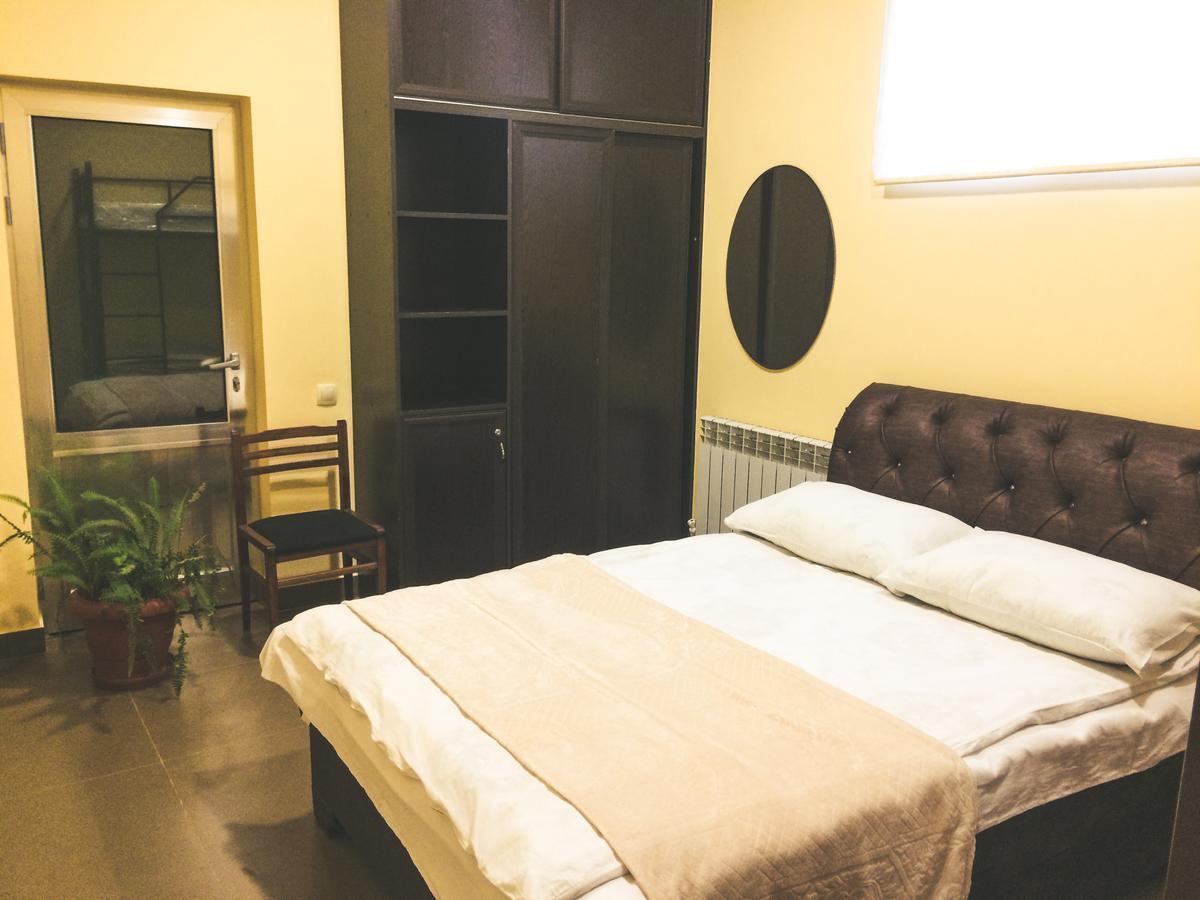 Downtown B&B Vanadzor Bagian luar foto