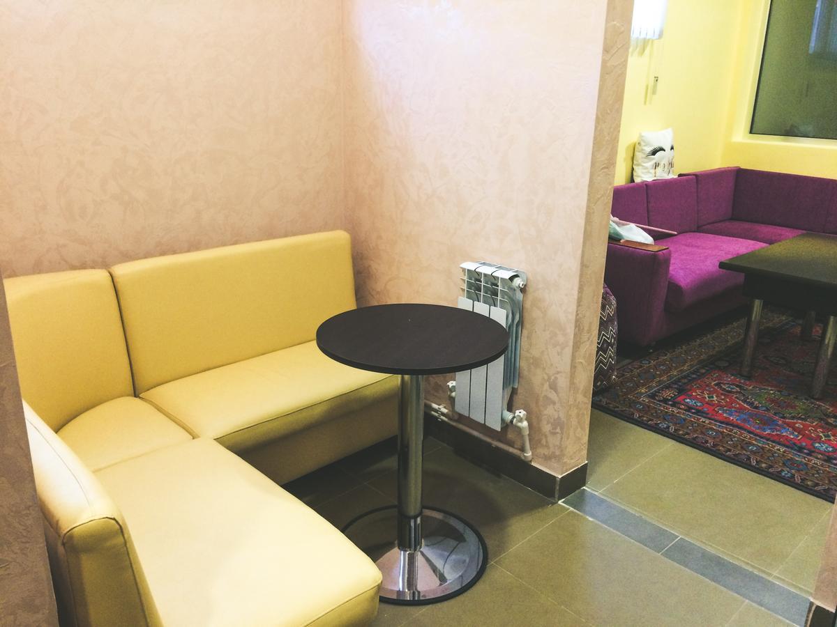 Downtown B&B Vanadzor Bagian luar foto