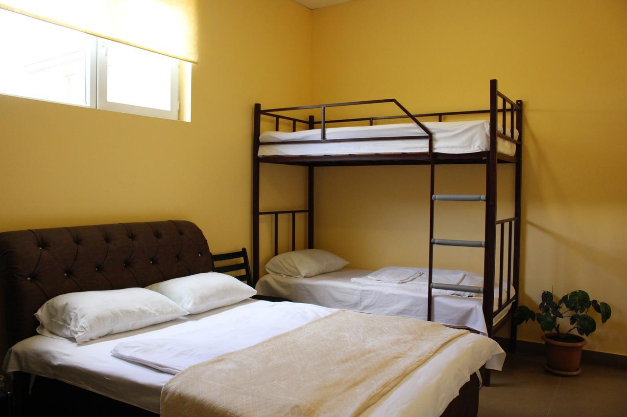 Downtown B&B Vanadzor Bagian luar foto