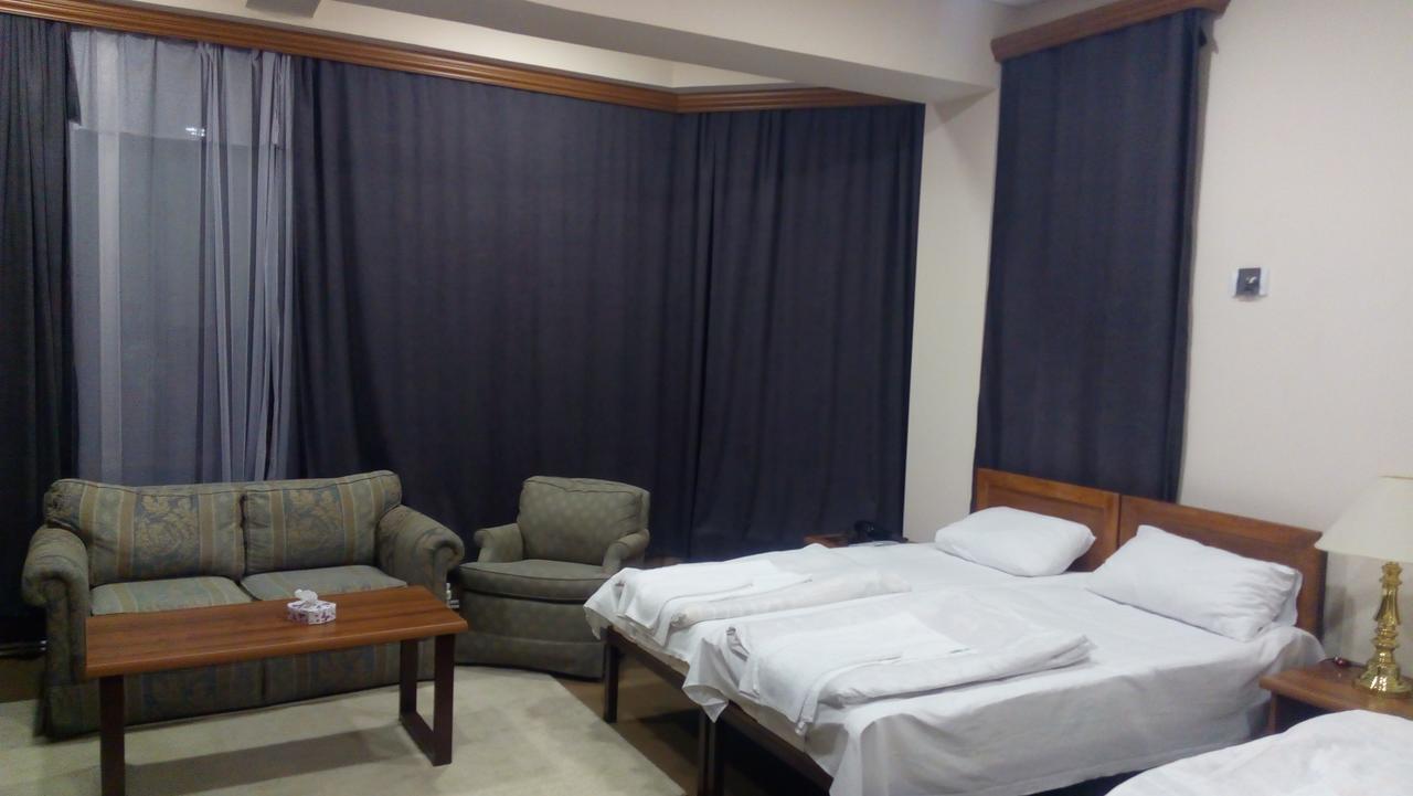 Downtown B&B Vanadzor Bagian luar foto